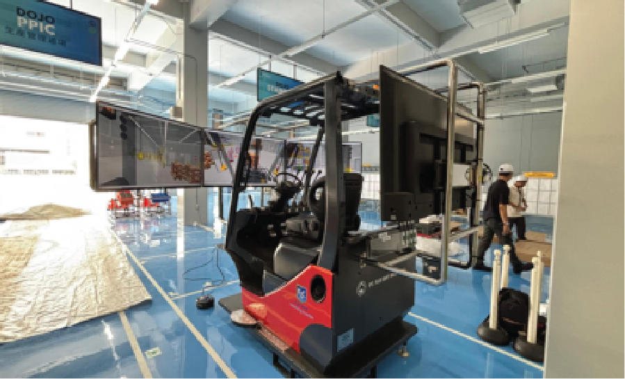Forklift Simulator by Infinitigroup