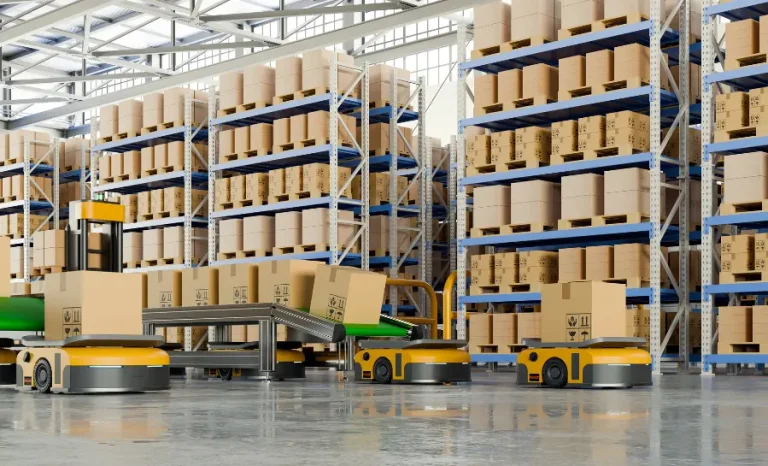 AMR Picking up goods with good system